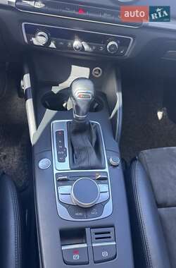 Хэтчбек Audi A3 2015 в 