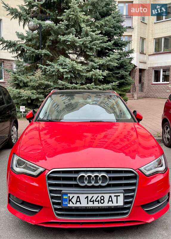 Седан Audi A3 2016 в Киеве