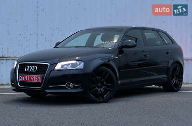 Хэтчбек Audi A3 2010 в 