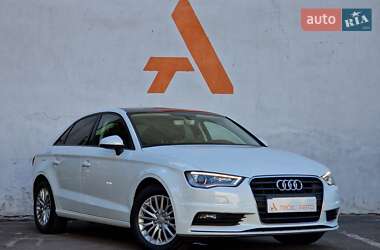Седан Audi A3 2016 в 