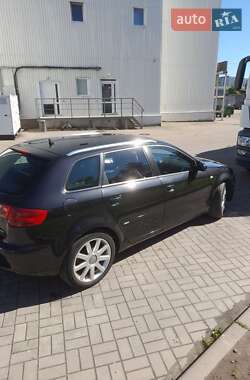 Хэтчбек Audi A3 2004 в 