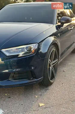 Седан Audi A3 2016 в 
