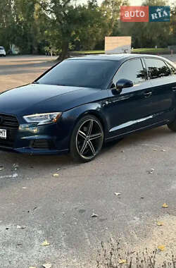 Седан Audi A3 2016 в 