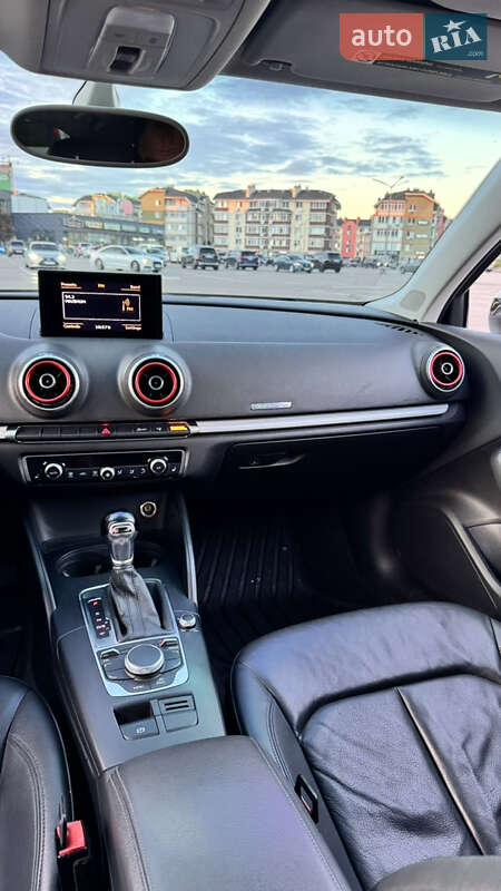 Седан Audi A3 2015 в Киеве