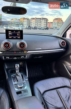 Седан Audi A3 2015 в 