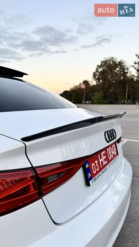 Седан Audi A3 2015 в Киеве