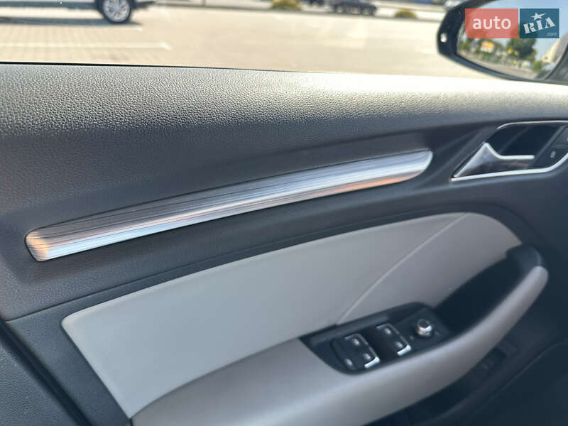 Седан Audi A3 2017 в Киеве