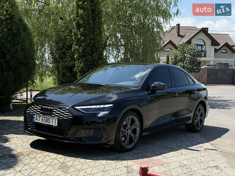 Седан Audi A3 2023 в Коломые