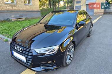 Седан Audi A3 2019 в Киеве