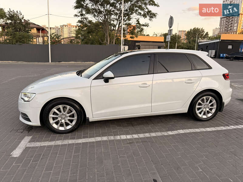 Хэтчбек Audi A3 2015 в Днепре фото 22 Хэтчбек Audi A3 2015 в Днепре