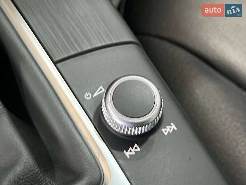 Седан Audi A3 2019 в Одессе