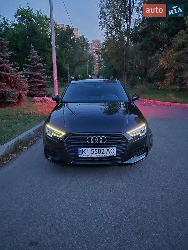 Седан Audi A3 2019 в Киеве