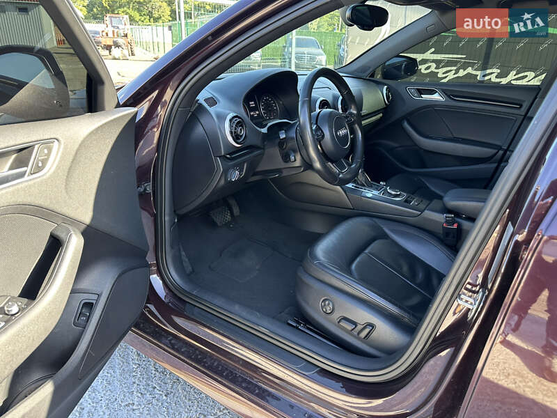 Седан Audi A3 2014 в Киеве