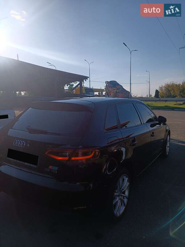 Хэтчбек Audi A3 2015 в Киеве фото 2 Хэтчбек Audi A3 2015 в Киеве
