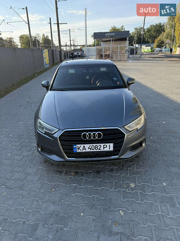 Седан Audi A3 2016 в Києві