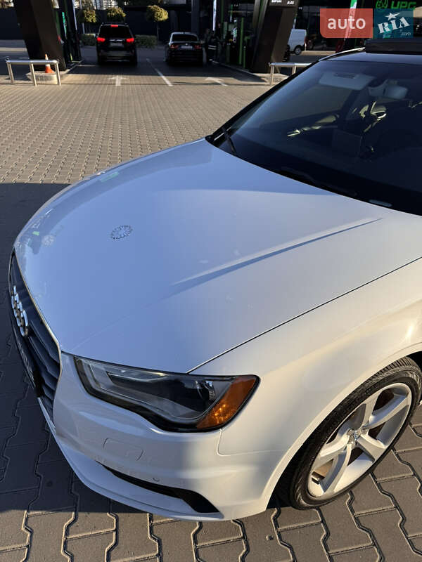 Седан Audi A3 2015 в Киеве