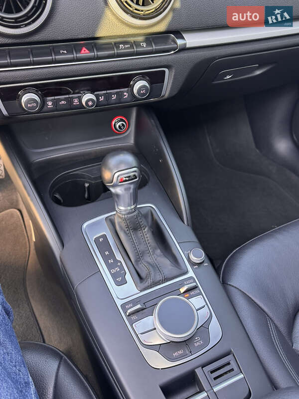Седан Audi A3 2015 в Киеве