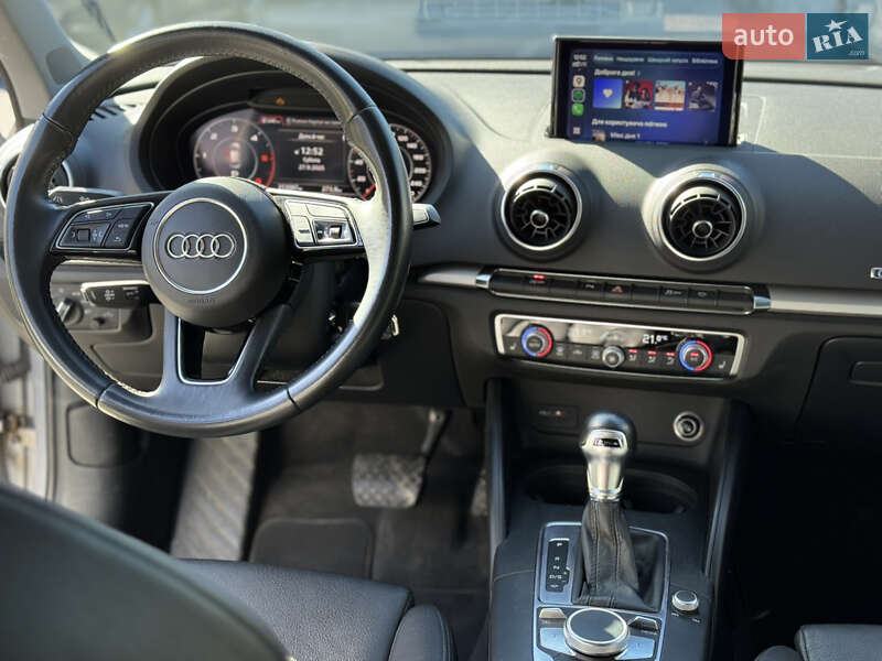 Хэтчбек Audi A3 2018 в Львове