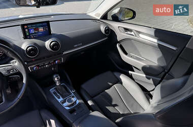 Хэтчбек Audi A3 2018 в 