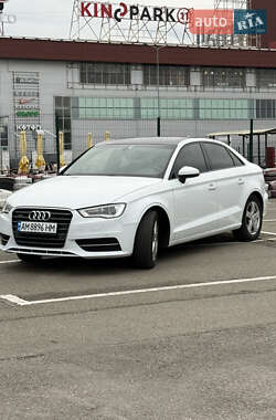 Седан Audi A3 2015 в 