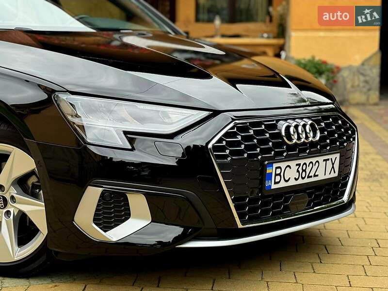 Седан Audi A3 2023 в Львове