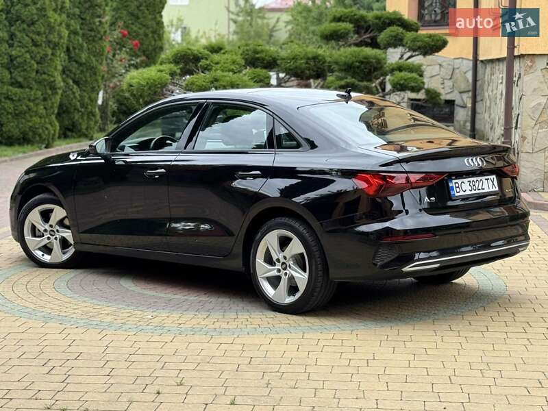 Седан Audi A3 2023 в Львове