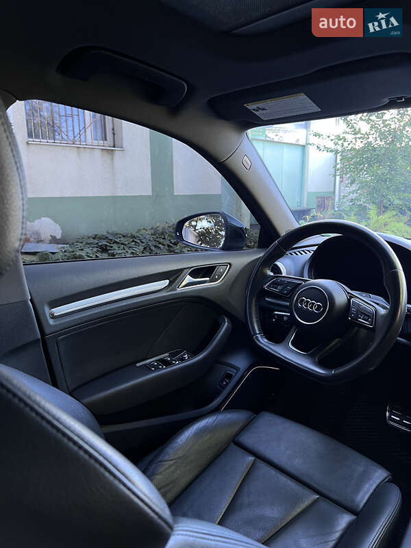 Седан Audi A3 2017 в Ровно