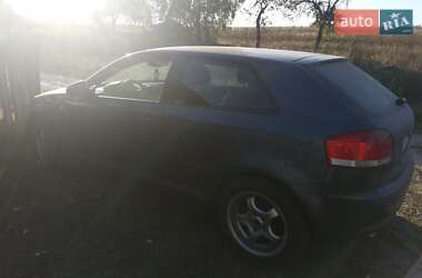Хэтчбек Audi A3 2003 в 