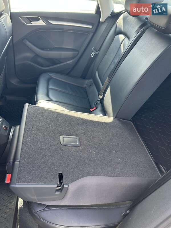 Седан Audi A3 2016 в Ирпене