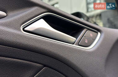 Седан Audi A3 2015 в 