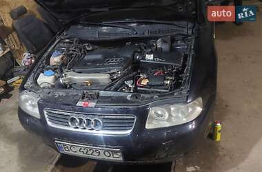 Хэтчбек Audi A3 2002 в 