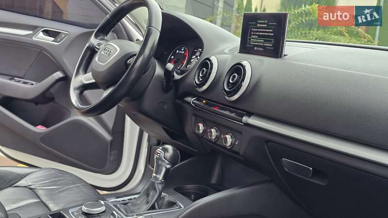 Хэтчбек Audi A3 2015 в Киеве