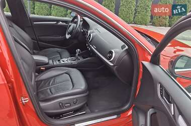 Хетчбек Audi A3 2015 в 
