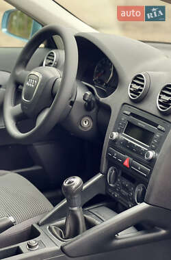 Хэтчбек Audi A3 2008 в 