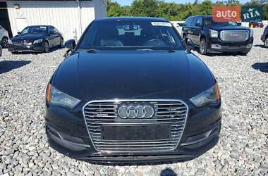 Хетчбек Audi A3 2016 в 