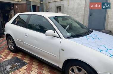 Хэтчбек Audi A3 1997 в 