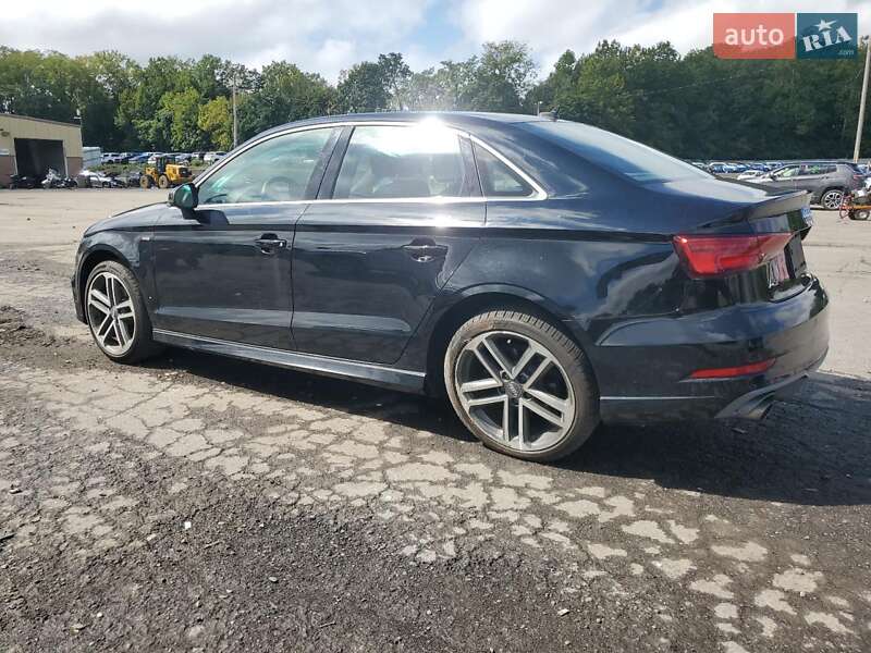 Седан Audi A3 2017 в Киеве