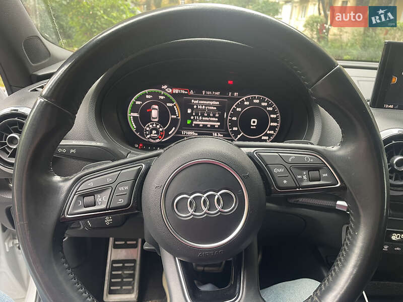 Хэтчбек Audi A3 2017 в Львове