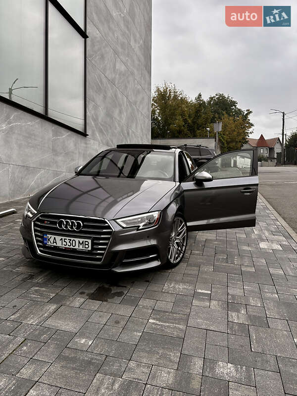Седан Audi A3 2017 в Киеве