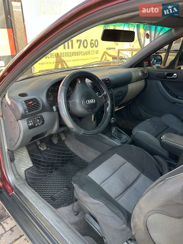 Хетчбек Audi A3 1998 в Лубнах