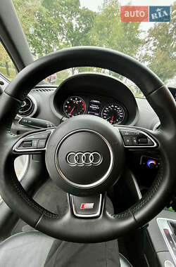 Седан Audi A3 2016 в 