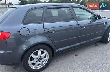 Хэтчбек Audi A3 2005 в 