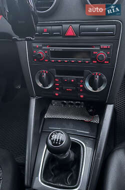 Хэтчбек Audi A3 2005 в 