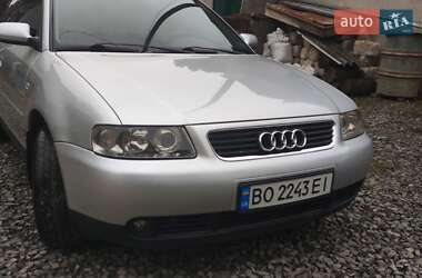Хэтчбек Audi A3 2002 в 