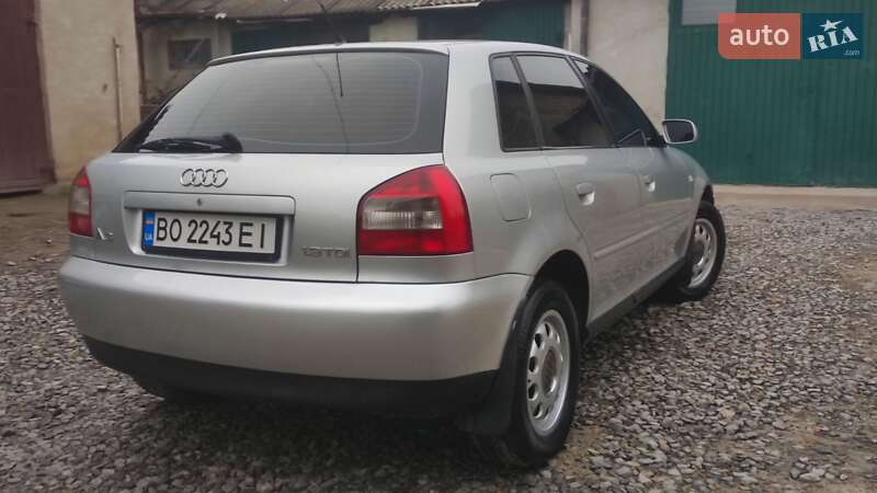 Хэтчбек Audi A3 2002 в Чорткове
