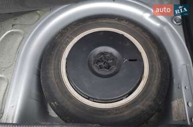 Хэтчбек Audi A3 2002 в 
