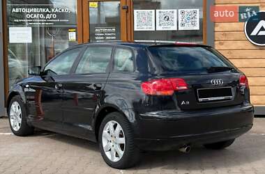 Хэтчбек Audi A3 2005 в 