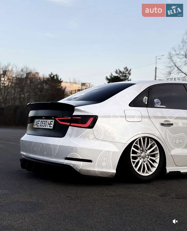 Седан Audi A3 2016 в Днепре