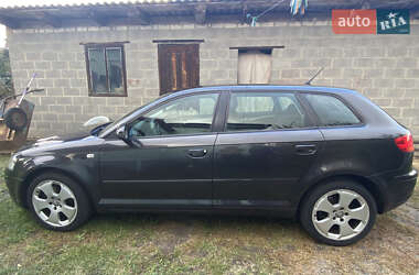 Хэтчбек Audi A3 2004 в 