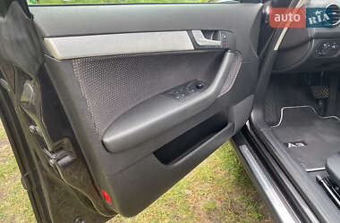 Хэтчбек Audi A3 2004 в 